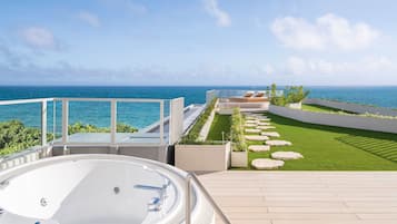 Presidential Suite, 1 King Bed, Non Smoking, Oceanfront (Balcony) | 1 bedroom, minibar, in-room safe, free cribs/infant beds