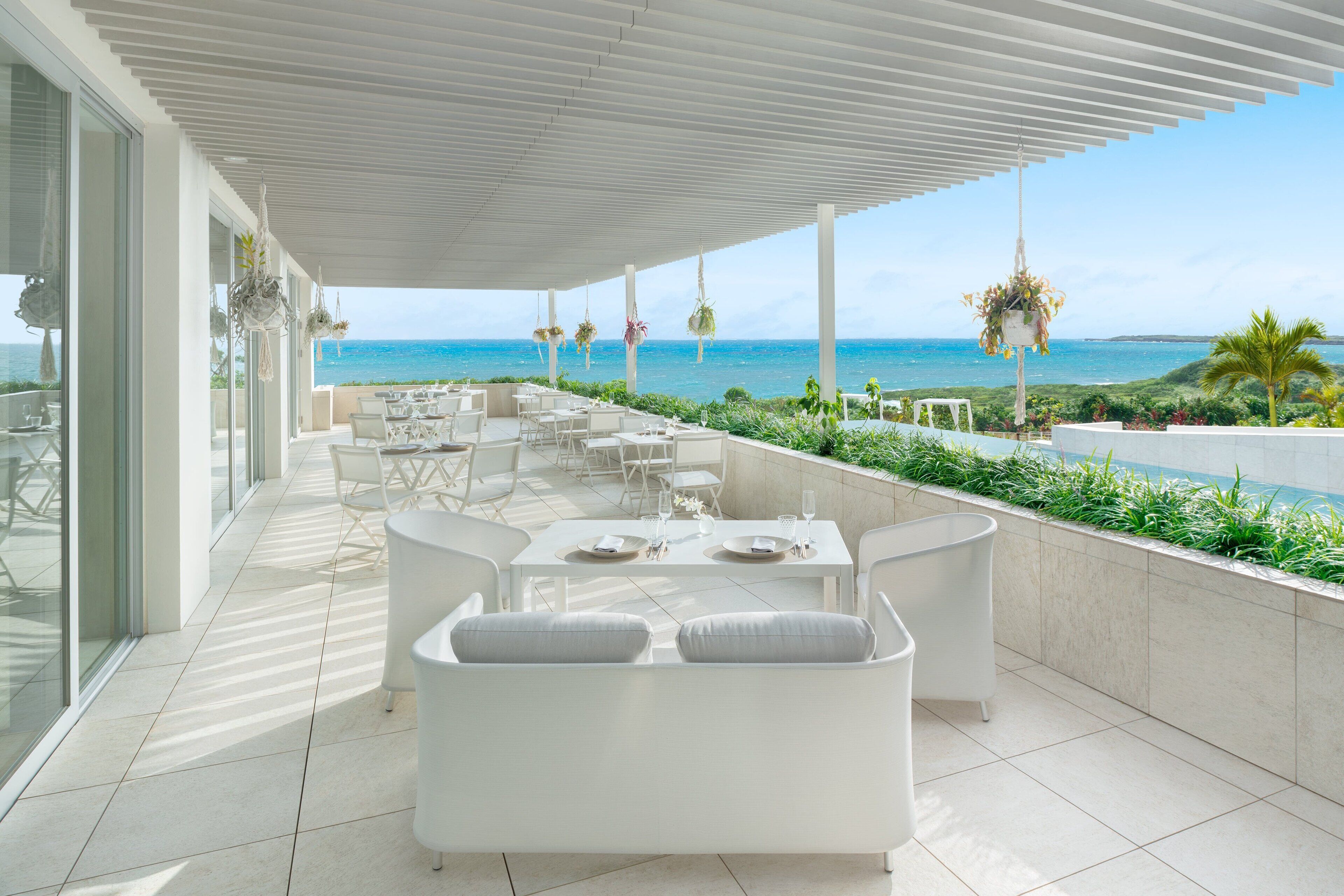 breakfast, lunch, dinner served; french cuisine, sea views