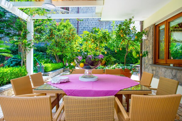Outdoor dining
