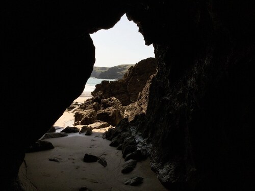 Coastal/ country cottage in Pembrokeshire National Park. Award winning beaches.