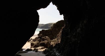 Coastal/ country cottage in Pembrokeshire National Park. Award winning beaches.