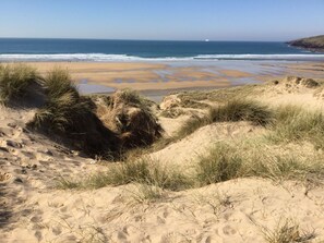 Beach towels - Coastal/ country cottage in Pembrokeshire National Park. Award winning beaches. (Pembroke, Pembrokeshire)