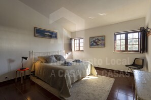 2 bedrooms, iron/ironing board, free WiFi, bed sheets - Villa Coxos by ACasaDasCasas (Ericeira)
