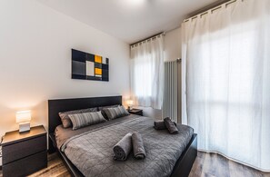 3 chambres, fer et planche à repasser, lit parapluie, Wi-Fi