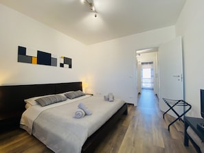 3 bedrooms, iron/ironing board, travel crib, WiFi - Venice Ca 'Sole, big new apartment  (Venezia)