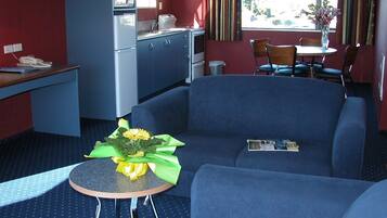 Superior Apartment, 2 Bedrooms, Balcony | Living area