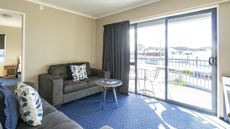 Bay City Motor Lodge