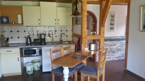 Wasserkocher mit Kaffee-/Teezubehör, Kochgeschirr/Geschirr/Besteck