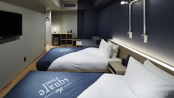 Premier Twin Room | Down comforters, in-room safe, desk, blackout drapes