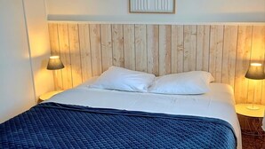 Room - Studio 3 persons 50 m from the beach with private parking, Rated 3 stars (Mimizan Plage)