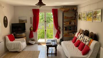 TV connectée, livres, médiathÚque, chaßne hi-fi