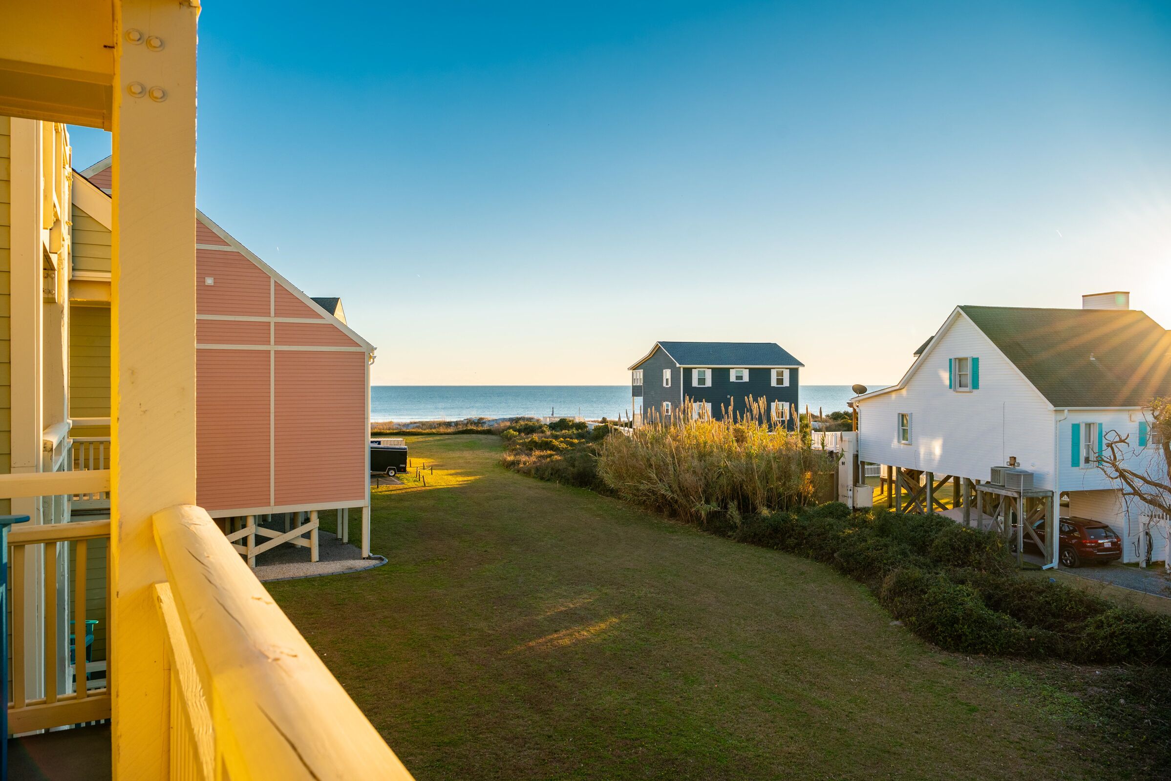 Sunset Blvd: 3 Bed/2 Bath Ocean View Caswell Beach Condo with Seasonal Community