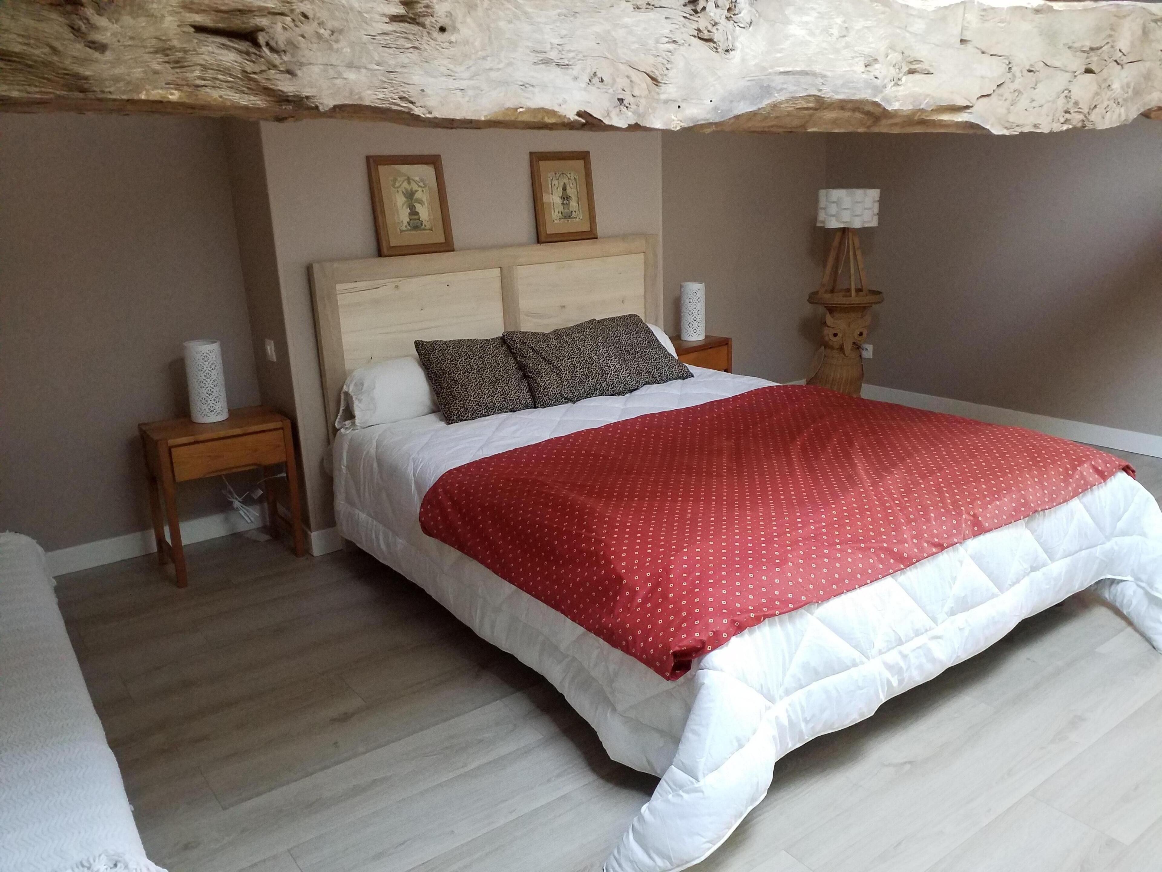 4 chambres, fer et planche à repasser, Wi-Fi