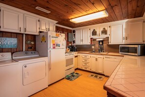 洗碗机、茶具/咖啡用具、高脚椅、厨具/餐具