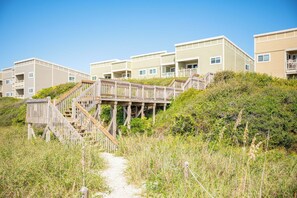 Exterior - The Palm: Oceanfront Condo, Beach Access, Seasonal Pool (Caswell Beach)