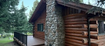CABIN ON THE RIVER - 2 BR  W/LOFT 20 miles from NE entrance of Yellowstone