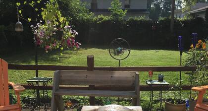 Original cozy farmhouse homestead 2 blocks from the bike path and