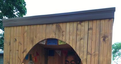 Original cozy farmhouse homestead 2 blocks from the bike path and