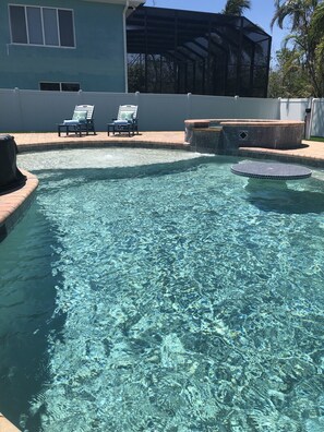 Ulkouima-allas, lämmitetty uima-allas