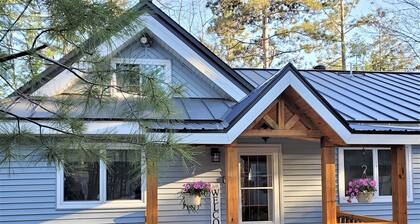 Viehättävä mökki, jossa on runsaasti tilaa koko perheelle!