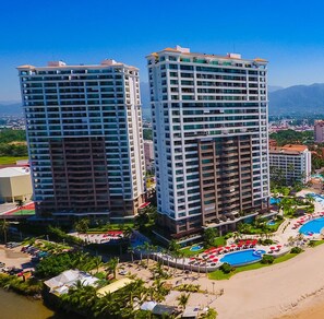 Exterior - Luxurious Oceanfront Condo at Grand Venetian (puerto vallarta)