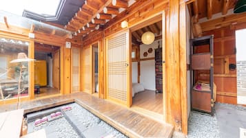 Family House, 4 Bedrooms | 4 bedrooms, iron/ironing board, free WiFi