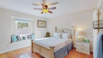 3 habitaciones, escritorio, tabla de planchar con plancha y wifi gratis