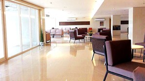 3 من البارات/الاستراحات