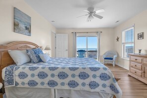 4 bedrooms, desk, iron/ironing board, internet