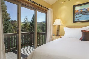 4 chambres, fer et planche à repasser, Wi-Fi gratuit, draps fournis