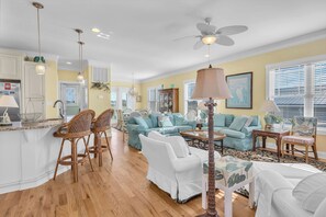 TV, lettore DVD, libri