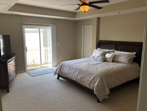 4 chambres, fer et planche à repasser, lit parapluie, Wi-Fi