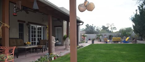 تناول الطعام بالخارج