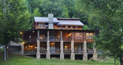 NC Yksityinen maalaismainen Ski Lodge kylpytynnyri Mökki nukkuu 15! Riippuva sänky ja 2 lampia!