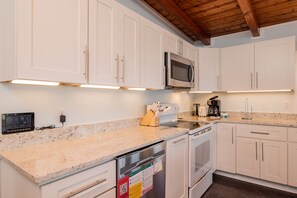 Dishwasher, coffee/tea maker, cookware/dishes/utensils, ice maker