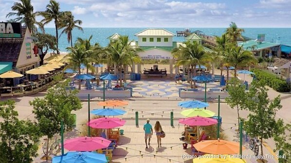 Property grounds - Serenity by the Sea, 2 bedroom 2 bath across the street from beach! (Fort Lauderdale by the Sea)