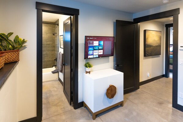 A modern bathroom with a shower, a toilet, and a sink. - Gorgeous, Park City Main Street Villa- Sleeps 30 (Park City)