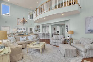 Televisión, chimenea y reproductor de DVD 