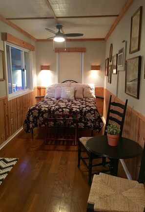 1 chambre, fer et planche à repasser, Wi-Fi gratuit, draps fournis