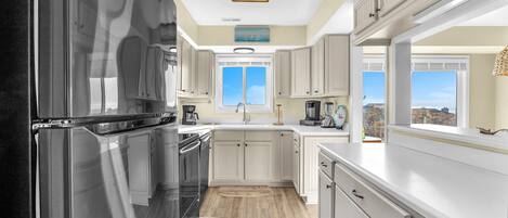 Dishwasher, coffee/tea maker, cookware/dishes/utensils, ice maker