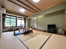 Habitación tradicional (Japanese Style) | Minibar, caja fuerte, escritorio y sistema de insonorización