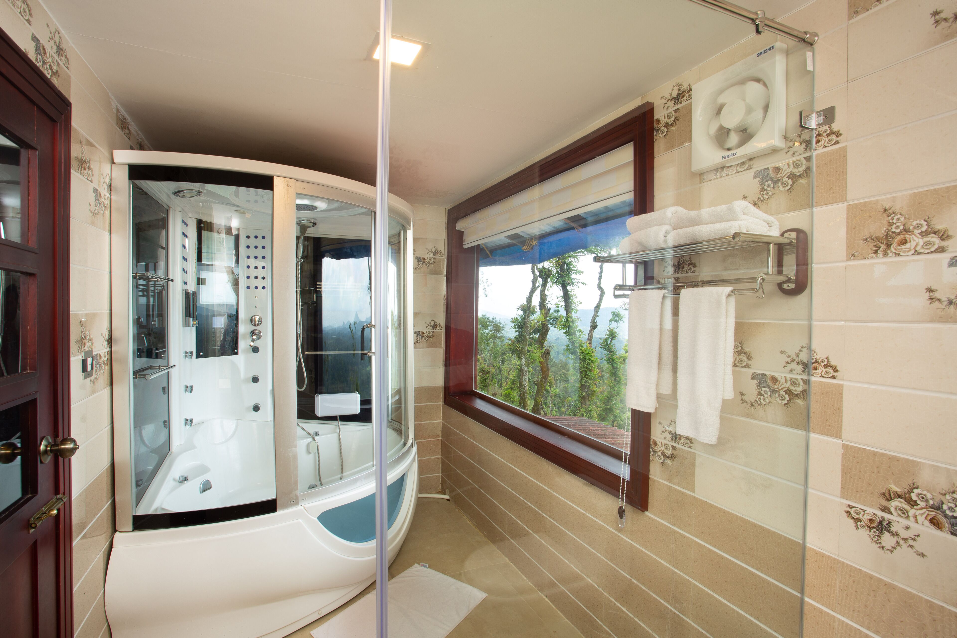 Luxury Suite, 1 Bedroom, Valley View | Bathroom