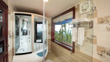 Luxury Suite, 1 Bedroom, Valley View | Bathroom