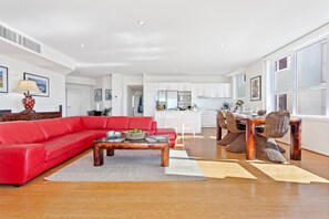 Southbound@theWharf 2 | Living room