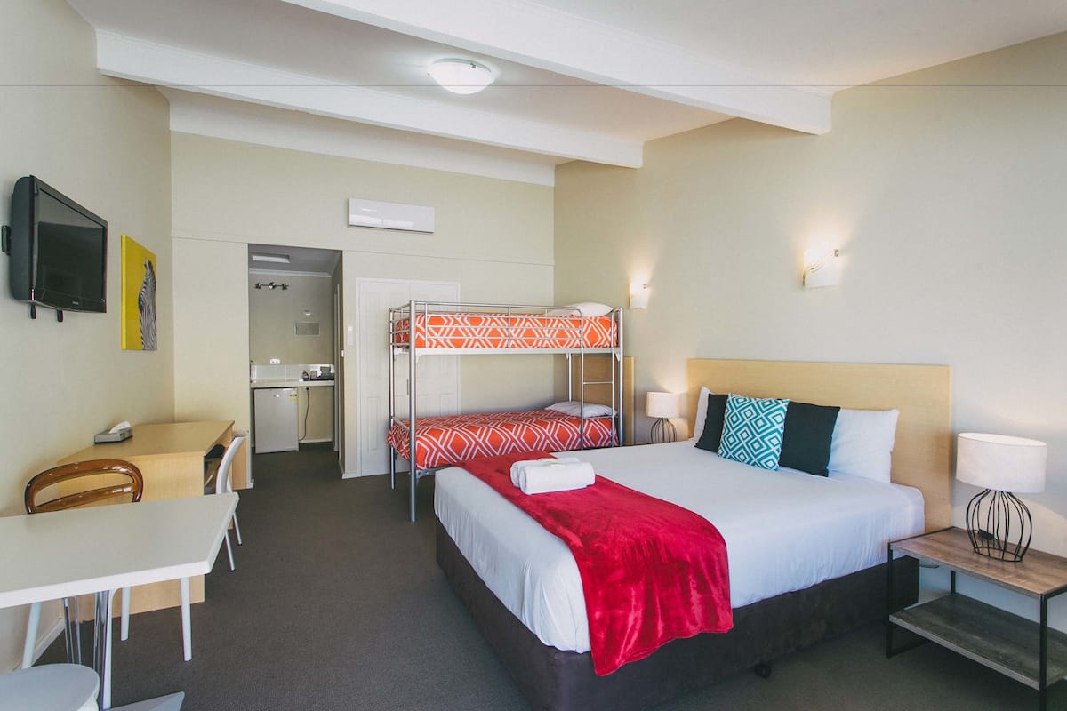 Desk, iron/ironing board, free WiFi, bed sheets