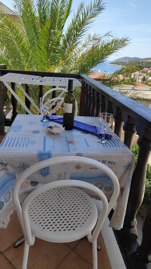 Estúdio panorâmico, 1 cama Queen | Terraço/pátio