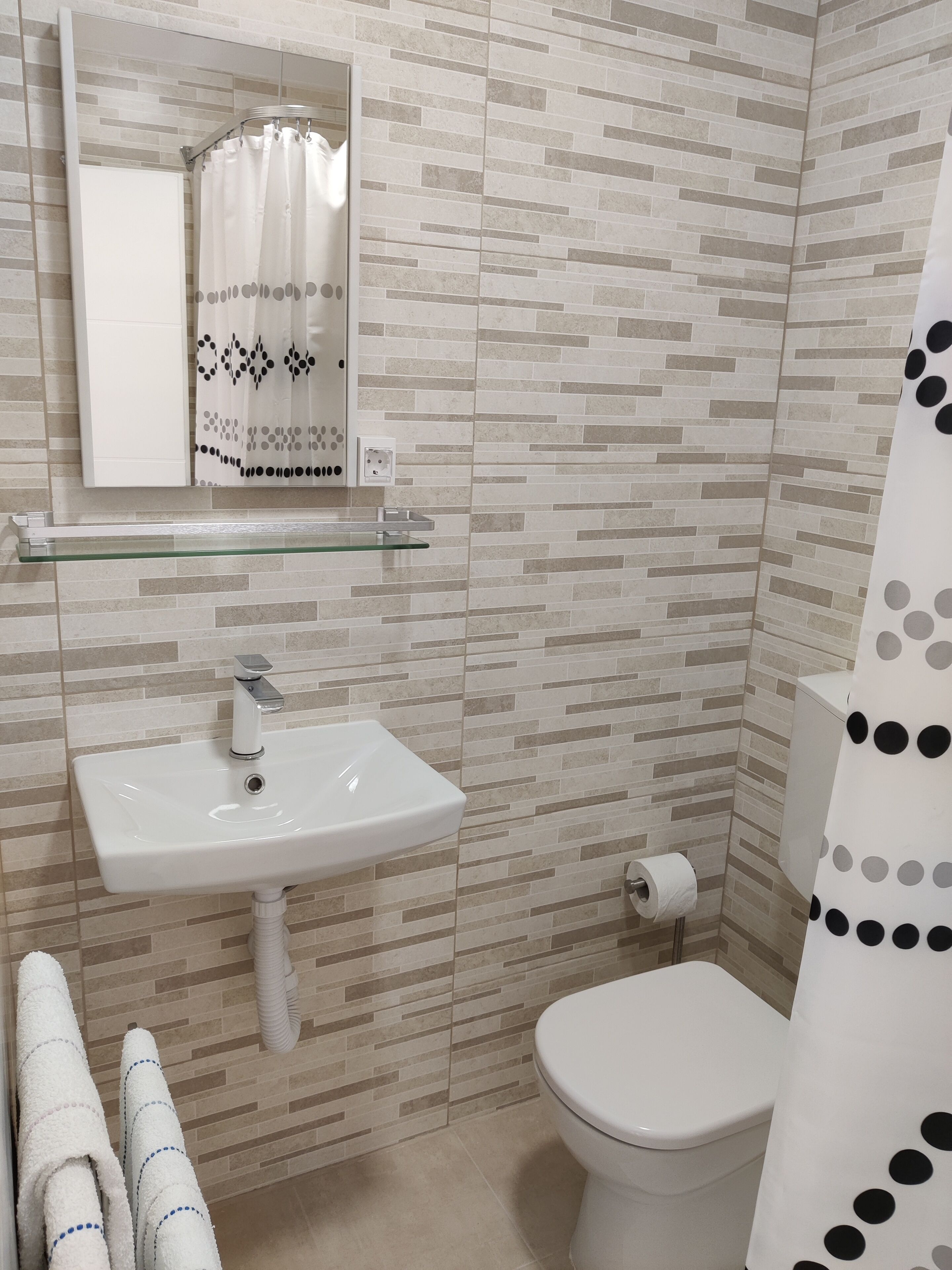 Superior-Studio, 1 Queen-Bett | Badezimmer | Dusche, Haartrockner, Handtücher, Seife