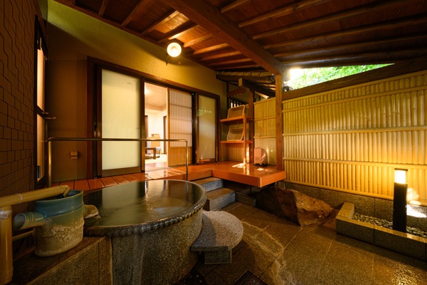 Quarto tradicional, para não fumantes (Japanese Western Style, Ceramics bath) | Banheiro | Banheira e chuveiro separados, banheiras de fontes termais