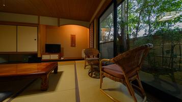 In-room safe, individually decorated, individually furnished, bed sheets