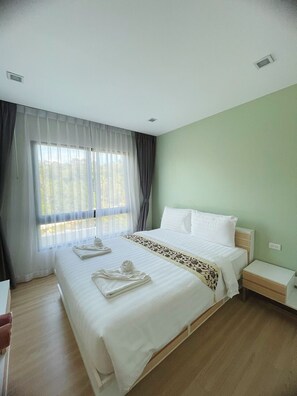 Deluxe One-Bedroom Condo